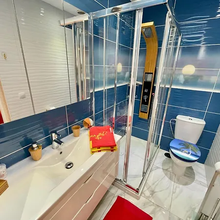 Zen Piscina Y Jacuzzi Hotel 4*